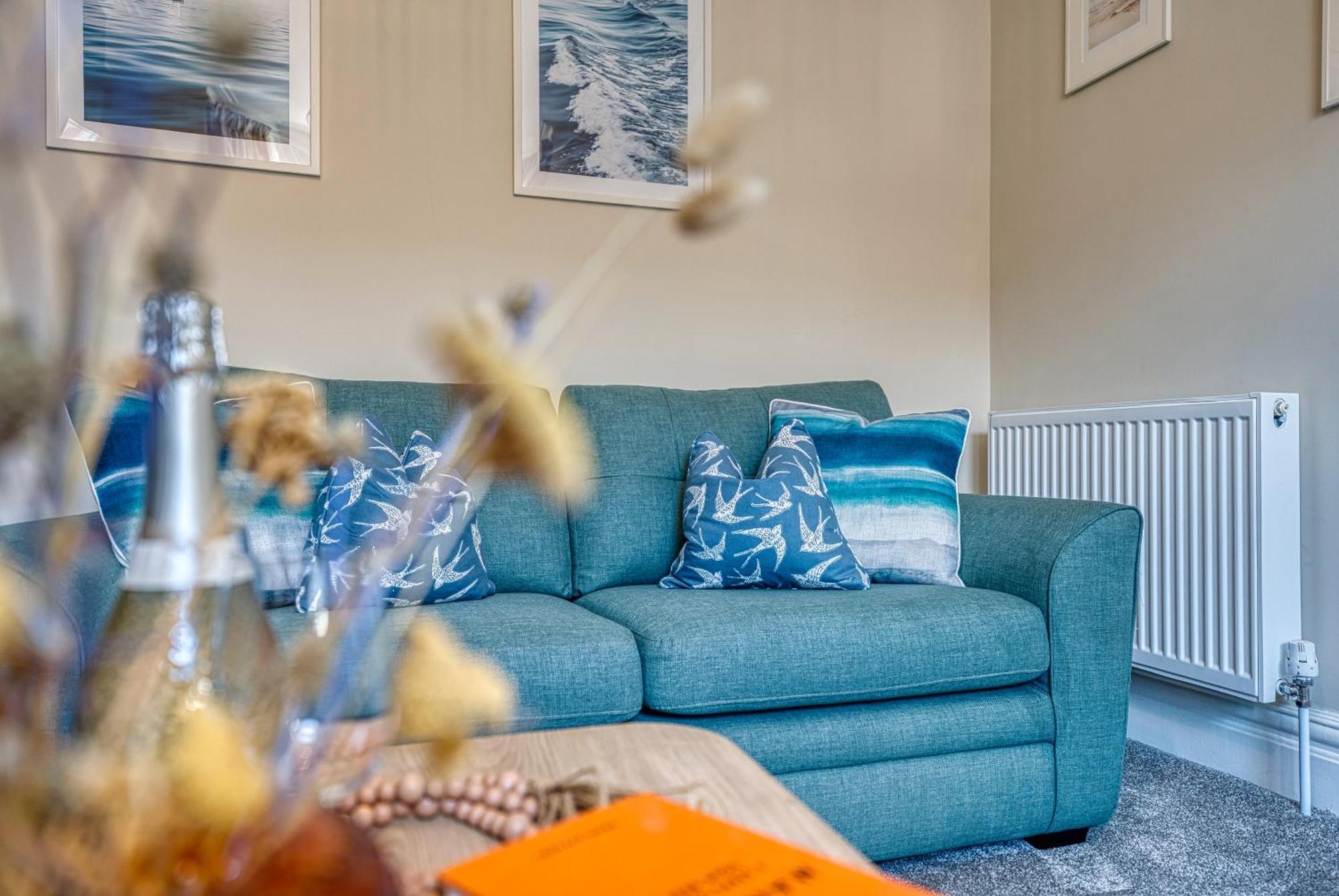 2 Bedrooms Modern, Stunning & Stylish Contractor House, Prime Portsmouth Location With Free Parking Permit, Summer Special Offer!! - By Blue Puffin Stays Exteriör bild