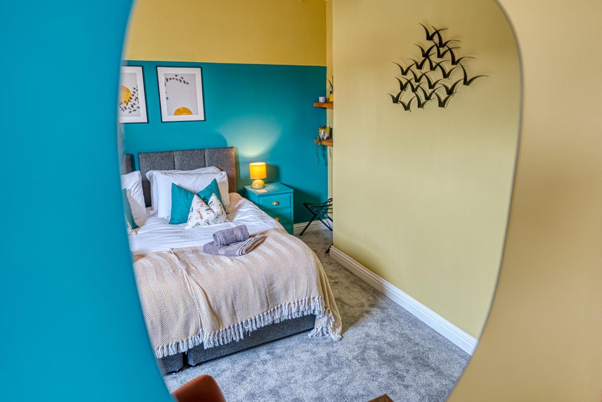 2 Bedrooms Modern, Stunning & Stylish Contractor House, Prime Portsmouth Location With Free Parking Permit, Summer Special Offer!! - By Blue Puffin Stays Exteriör bild